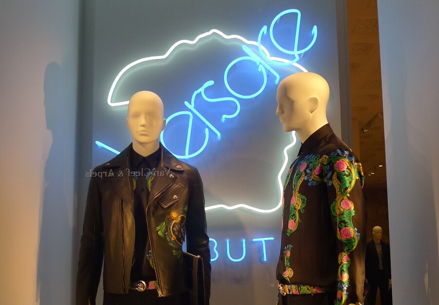 Versace 사진
