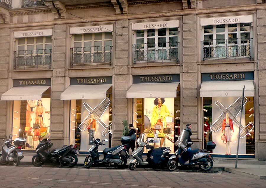 Trussardi 사진