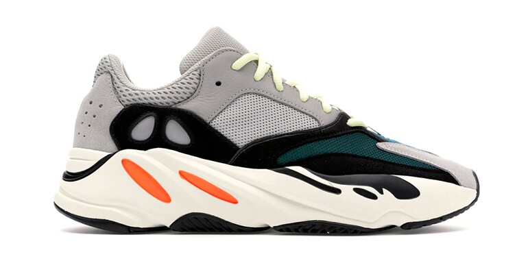 카니예 웨스트의 Yeezy Wave Blue